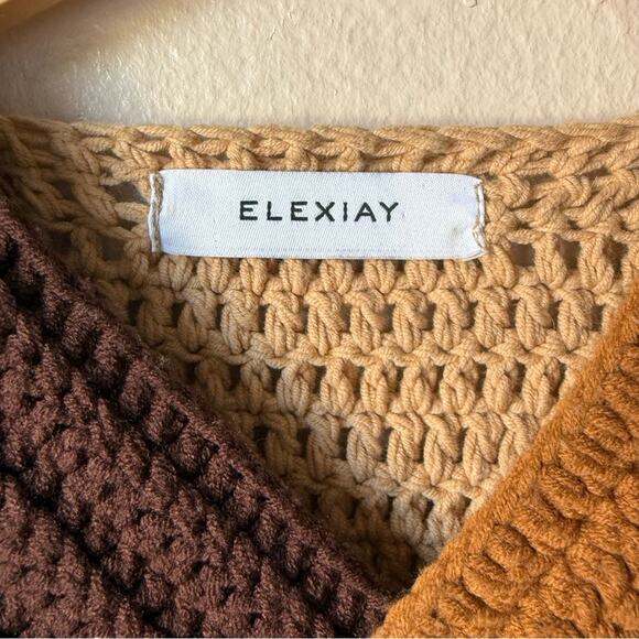 Elexiay Amelia Hand Crochet Cropped Knit Sweater Size Small - Picture 3 of 3